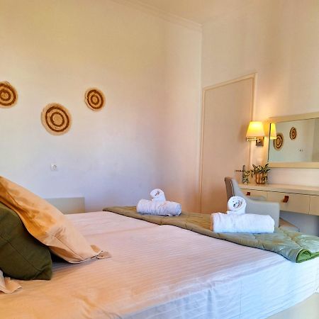 Cavos Sunrise Beach Apartments Kavos Ngoại thất bức ảnh