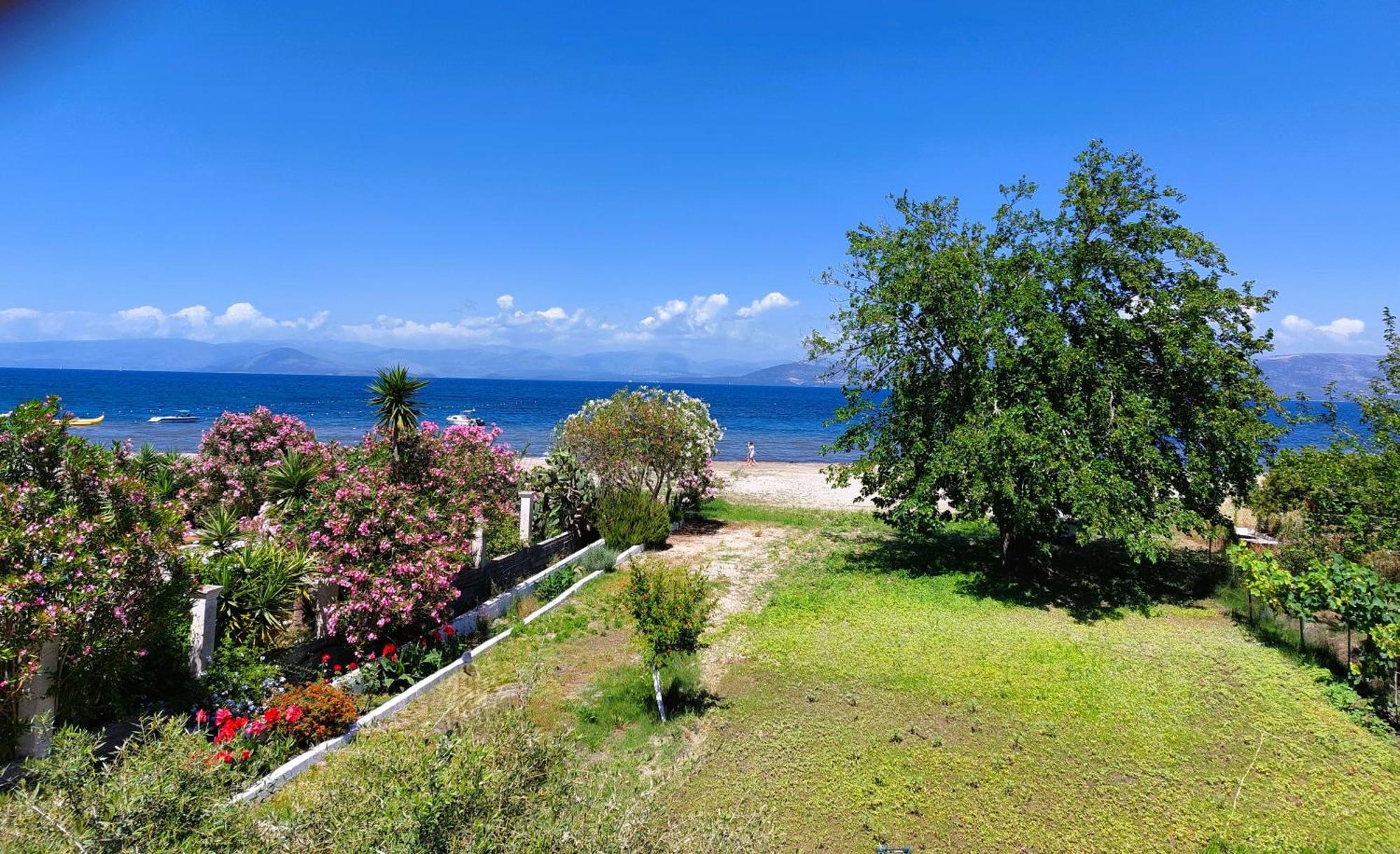 Cavos Sunrise Beach Apartments Kavos Ngoại thất bức ảnh
